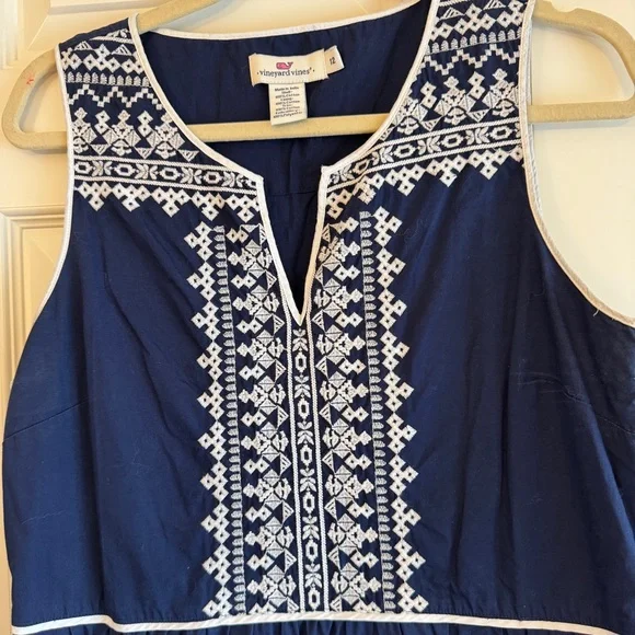 Vineyard Vines Navy Dress with White Detailing - Picture 2 of 5